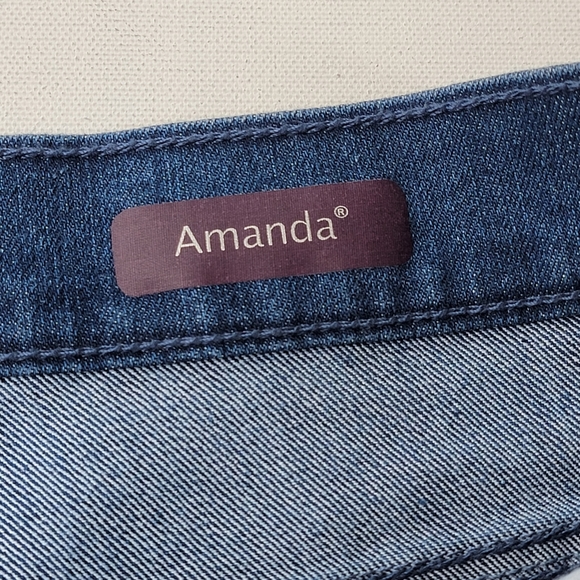 Gloria Vanderbilt Supreme Stretch Amanda Jeans Size 16 Petite - Picture 8 of 14